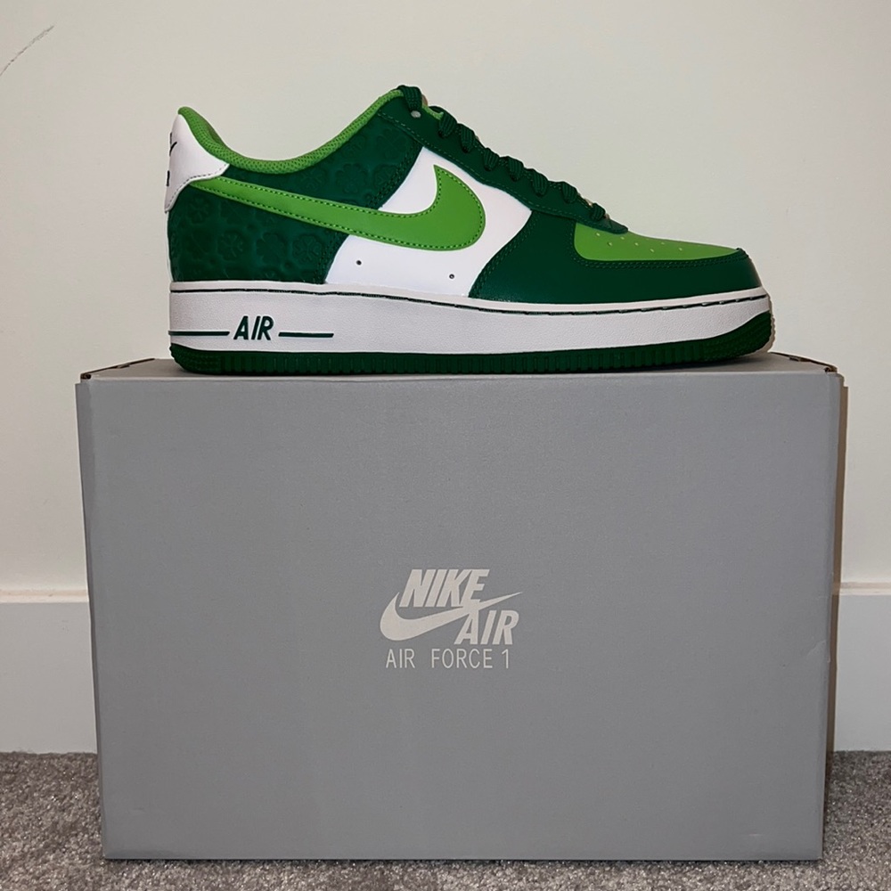 Dead Stock Nike Air Force 1 Low Shamrock St. Patrick’s Day (2021) Size US 9